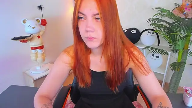 Snapshot of Gingerr_pie chatting on November 18, 6:23 pm Gingerr pie online show from November 18, 6:23 pm