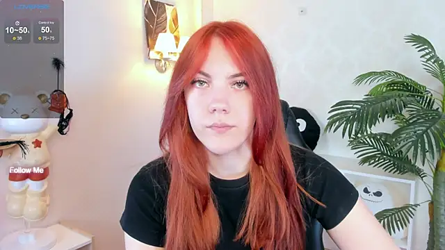 Snapshot of Gingerr_pie chatting on December 1, 4:39 am Gingerr pie online show from December 1, 4:39 am