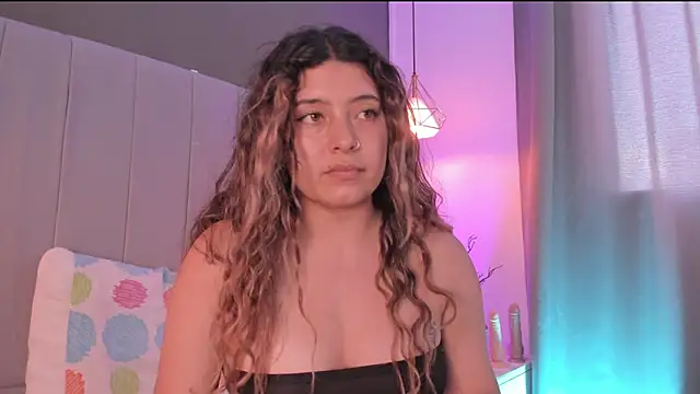 valeria rouse28 online show from December 13, 8:47 pm