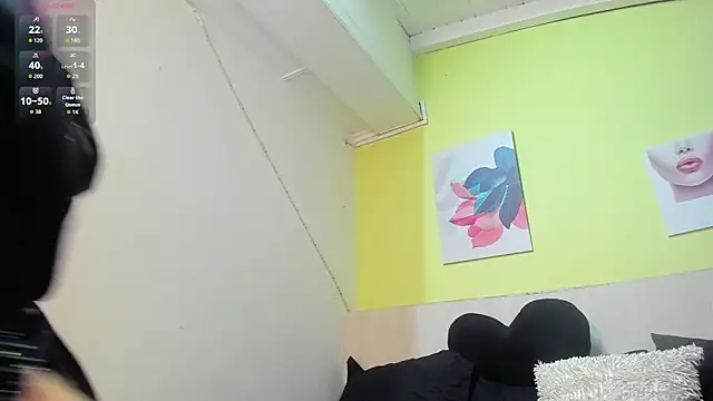 AtheneaArbelaez  online show from November 5, 8:20 pm