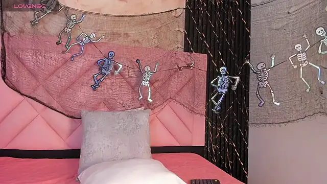 maia bianchi online show from October 10, 1:32 pm