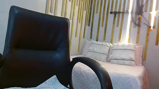 Angel saez online show from October 30, 11:55 am