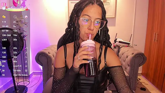 raven stonee online show from November 1, 3:30 am