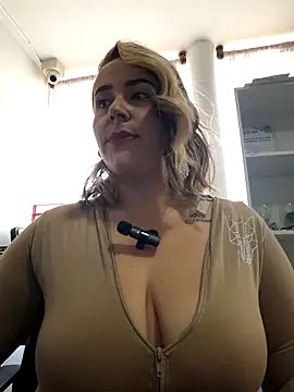 CurvyLust x online show from September 11, 3:23 pm