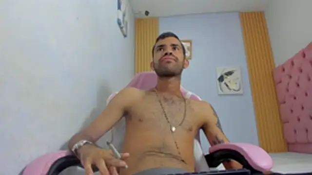 Snapshot of adri_sexboy229 chatting on October 21, 7:20 am adri sexboy229 online show from October 21, 7:20 am