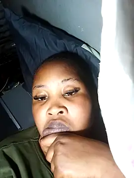 OCEANSQUITERXXX online show from October 31, 5:14 pm