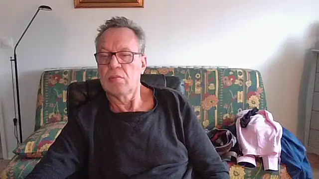 cqhd76 online show from December 4, 9:29 am