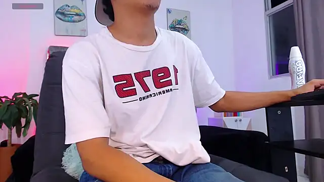 david santos16 online show from November 1, 12:01 am