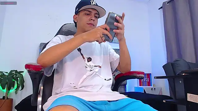 david santos16 online show from November 9, 4:44 am