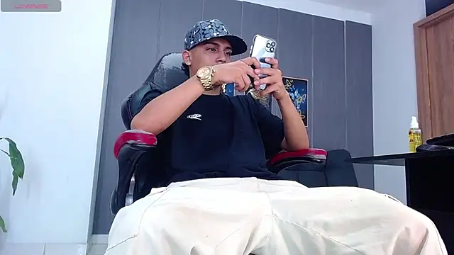 david santos16 online show from December 2, 8:59 pm