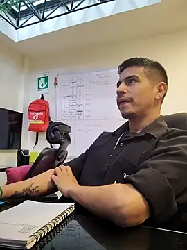 Snapshot of Juann-cock chatting on November 25, 4:07 pm Juann-cock online show from November 25, 4:07 pm