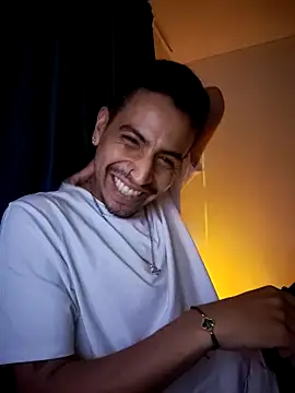 Snapshot of Juann-cock chatting on November 27, 4:14 am Juann-cock online show from November 27, 4:14 am