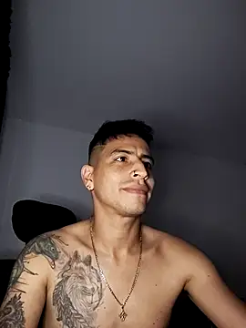 Snapshot of Juann-cock chatting on December 14, 12:27 am Juann-cock online show from December 14, 12:27 am