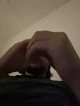 Snapshot of paleron34 chatting on April 4, 11:24 pm paleron34 online show from April 4, 11:24 pm