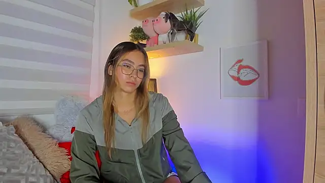 sara madrid online show from March 5, 12:01 pm