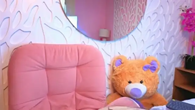 VioletxBloom online show from April 11, 12:20 pm