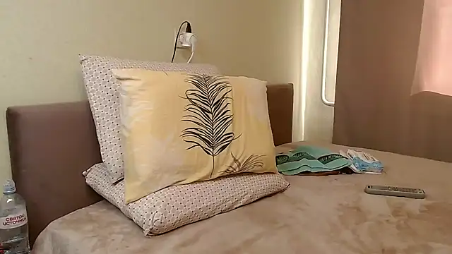 MermaidCurves online show from July 29, 1:53 pm