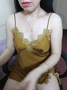 Snapshot of Moona_heny chatting on June 24, 3:49 am Moona heny online show from June 24, 3:49 am