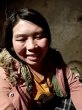 quynhkoolbae online show from January 10, 1:35 pm