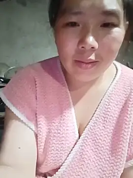 quynhkoolbae online show from June 8, 1:33 pm