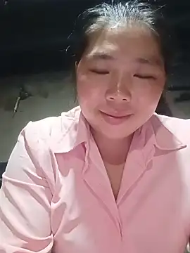 quynhkoolbae online show from June 26, 1:26 pm