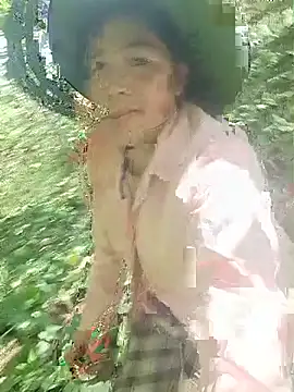 quynhkoolbae online show from July 14, 2:05 am