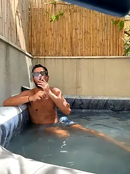 husbandandwifetobe online show from September 26, 10:30 am