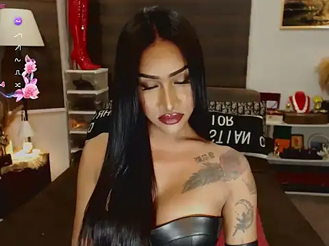 Snapshot of SeductiveVictoria chatting on May 22, 3:17 pm SeductiveVictoria online show from May 22, 3:17 pm