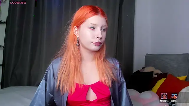 Snapshot of VelvetBlitz chatting on December 16, 3:06 pm VelvetBlitz online show from December 16, 3:06 pm