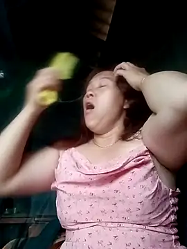 Snapshot of miumiu_00 chatting on September 11, 1:49 am miumiu 00 online show from September 11, 1:49 am