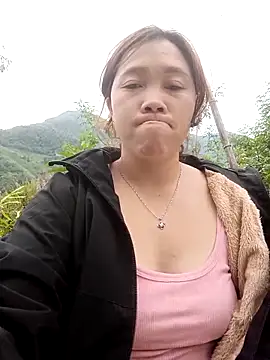 Snapshot of miumiu_00 chatting on October 22, 2:12 am miumiu 00 online show from October 22, 2:12 am