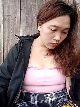 Snapshot of miumiu_00 chatting on November 11, 12:21 am miumiu 00 online show from November 11, 12:21 am