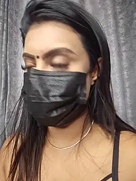 Indian GlowingMiax online show from March 11, 8:20 am