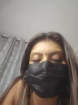 Snapshot of Indian_GlowingMiax chatting on June 26, 10:36 pm Indian GlowingMiax online show from June 26, 10:36 pm