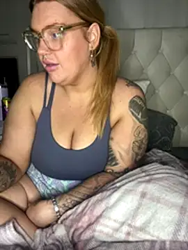 Snapshot of MysteriousMylaX chatting on December 14, 3:50 pm MysteriousMylaX online show from December 14, 3:50 pm