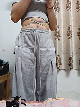 Snapshot of linda_bae00 chatting on May 27, 6:54 am linda bae00 online show from May 27, 6:54 am