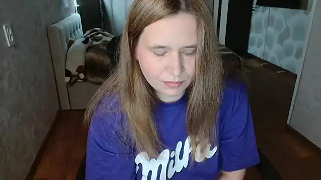 Snapshot of AdelinaLawson chatting on May 23, 5:45 am AdelinaLawson online show from May 23, 5:45 am