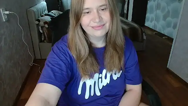 Snapshot of AdelinaLawson chatting on May 24, 3:22 am AdelinaLawson online show from May 24, 3:22 am