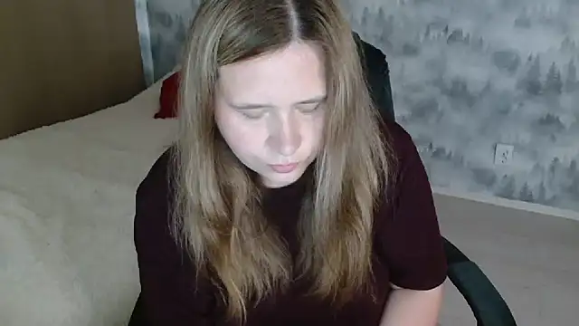 Snapshot of AdelinaLawson chatting on July 7, 8:51 am AdelinaLawson online show from July 7, 8:51 am