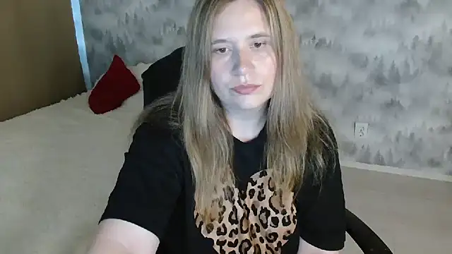 Snapshot of AdelinaLawson chatting on July 12, 11:56 am AdelinaLawson online show from July 12, 11:56 am