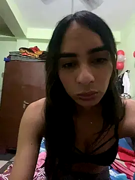 Snapshot of kaylee_demm chatting on November 18, 10:14 pm kaylee demm online show from November 18, 10:14 pm