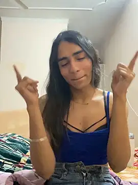 Snapshot of kaylee_demm chatting on February 2, 7:01 pm kaylee demm online show from February 2, 7:01 pm