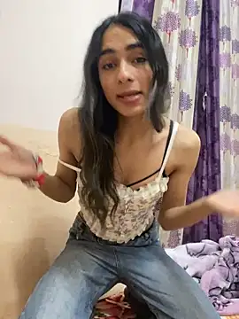 Snapshot of kaylee_demm chatting on February 3, 7:52 pm kaylee demm online show from February 3, 7:52 pm