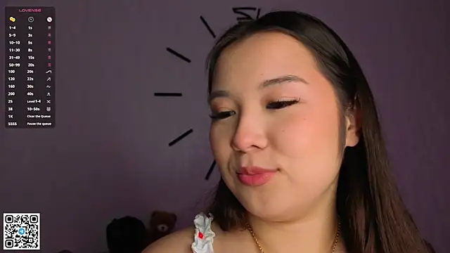 AlberthaEscue online show from November 12, 4:13 am