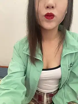 Snapshot of Dieknr chatting on November 21, 1:59 am Dieknr online show from November 21, 1:59 am