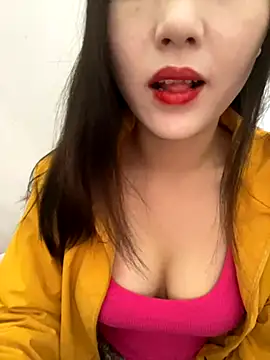 Snapshot of Dieknr chatting on November 27, 1:29 am Dieknr online show from November 27, 1:29 am