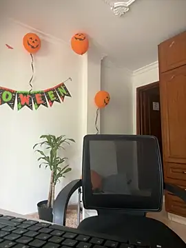 Snapshot of olivia_jass chatting on October 28, 1:36 pm olivia jass online show from October 28, 1:36 pm