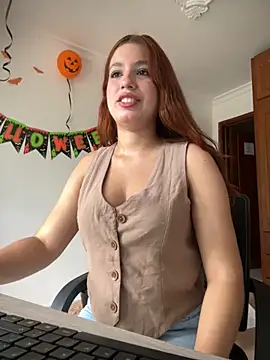 Snapshot of olivia_jass chatting on October 29, 2:19 pm olivia jass online show from October 29, 2:19 pm