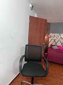 Snapshot of olivia_jass chatting on June 16, 11:57 am olivia jass online show from June 16, 11:57 am