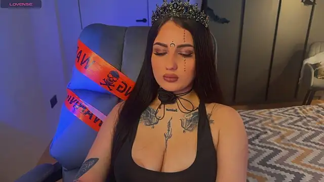 Snapshot of mygoddesshecate chatting on October 31, 6:25 am mygoddesshecate online show from October 31, 6:25 am